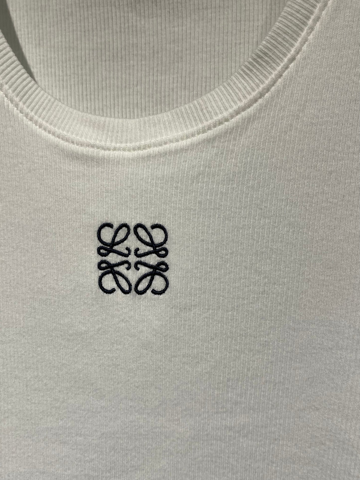 LOEWE ノースリーブ   ホワイト