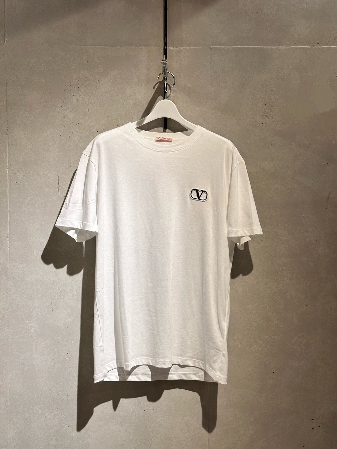 VALENTINO シグネチャーパッチ Tシャツ