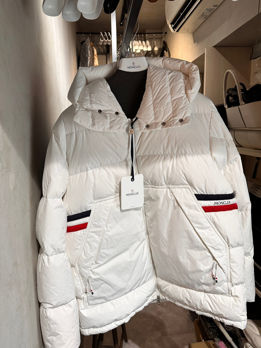 MONCLER ダウンジャケット  1A00143 54A91 ブラック