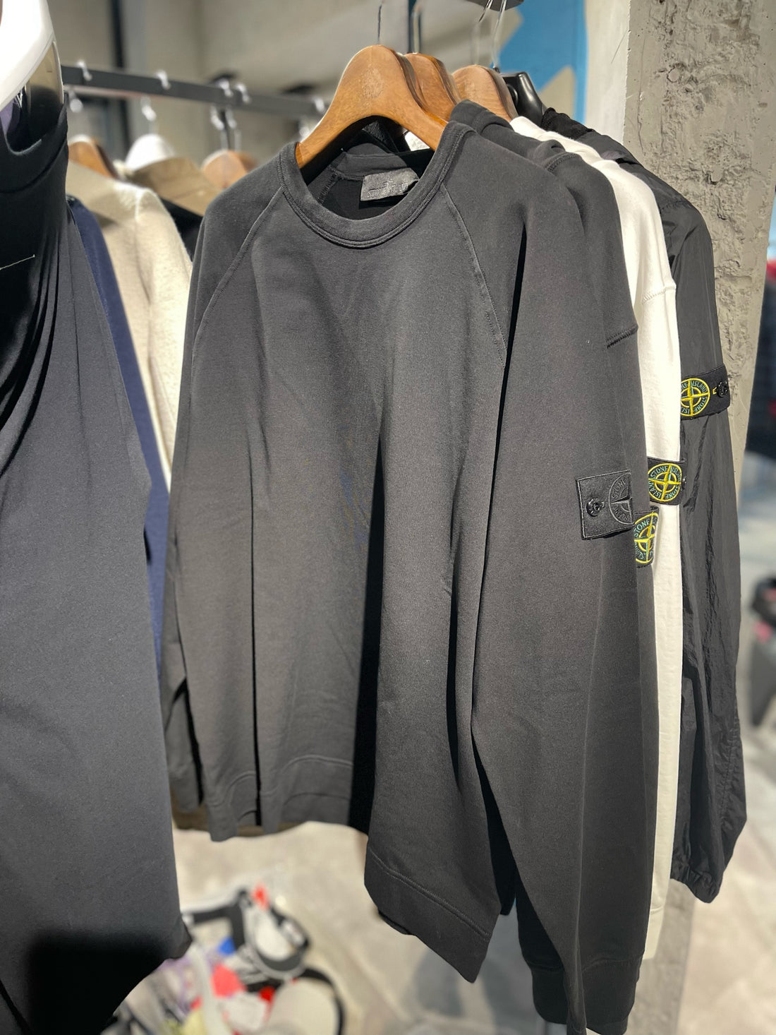 STONE ISLAND トレーナー  FELPA GHOST スウェットシャツ ブラック