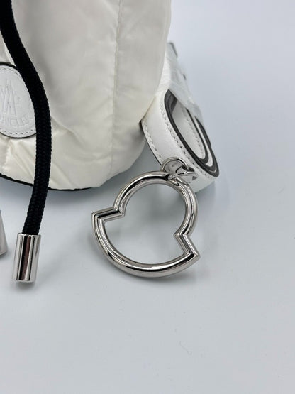 MONCLER ショルダーバッグ  F20985L50510 02SJN ホワイト