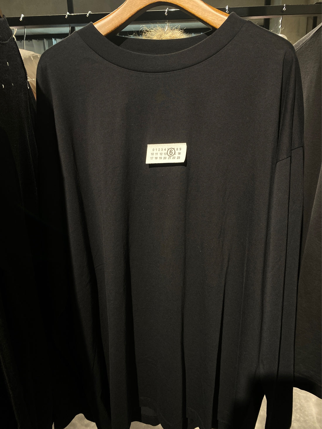 Maison Margiela ロングTシャツ  SH0GC0007S24312900 ブラック